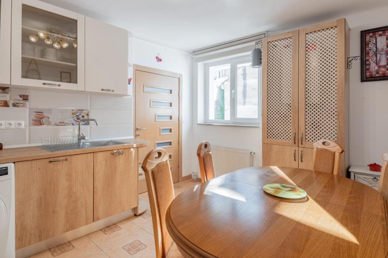 Brasov Centrul Vechi - 67Sqm - 2Min To Counsel Square Apartment Exterior photo