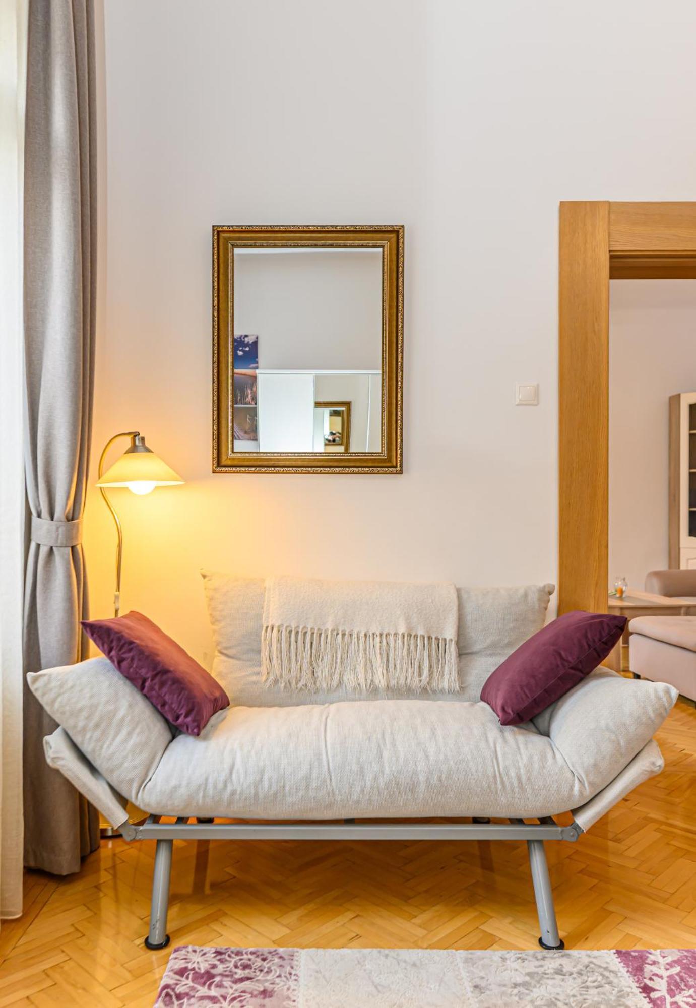 Brasov Centrul Vechi - 67Sqm - 2Min To Counsel Square Apartment Exterior photo