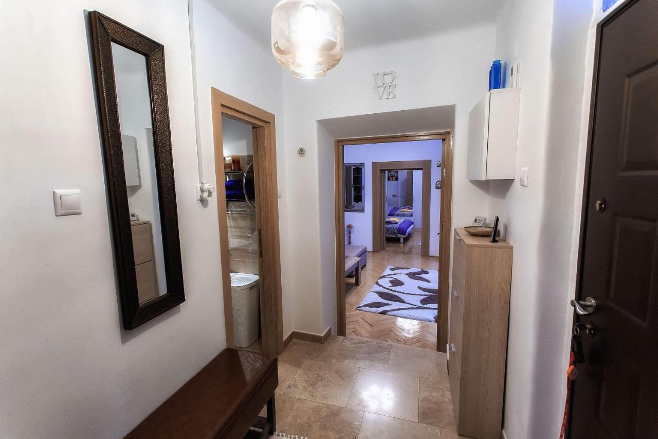 Brasov Centrul Vechi - 67Sqm - 2Min To Counsel Square Apartment Exterior photo